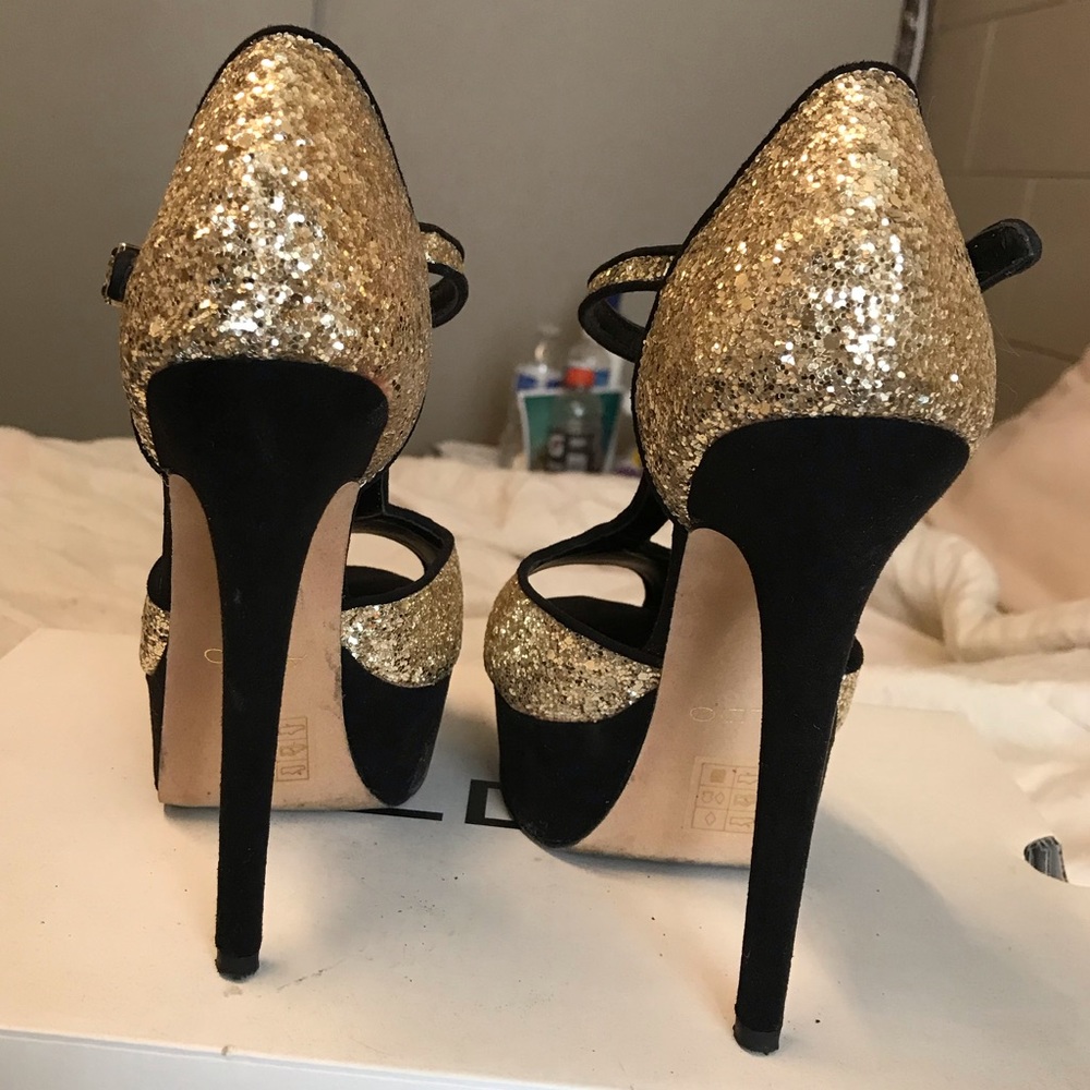 Aldo Gold And Black Platform Heels Gem — free download